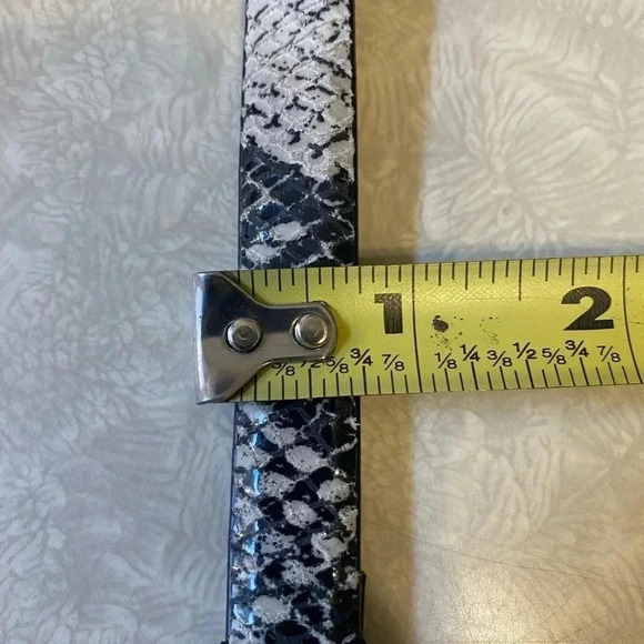 Talbots Leather skinny snakeskin belt Size M - Picture 5 of 7